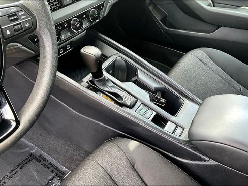 Used 2025 Honda Accord SE image 14