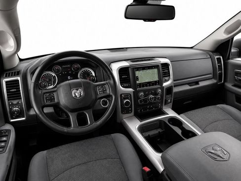 Used 2018 RAM 1500 SLT AWD/4WD image 20