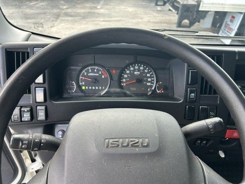 Used 2024 Isuzu NPR RWD image 13