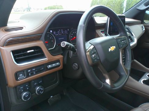 Used 2021 Chevrolet Tahoe High Country image 10