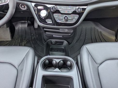 New 2026 Chrysler Pacifica Select FWD image 20