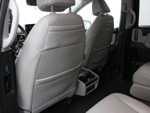 Used 2018 Honda Odyssey Elite image 14