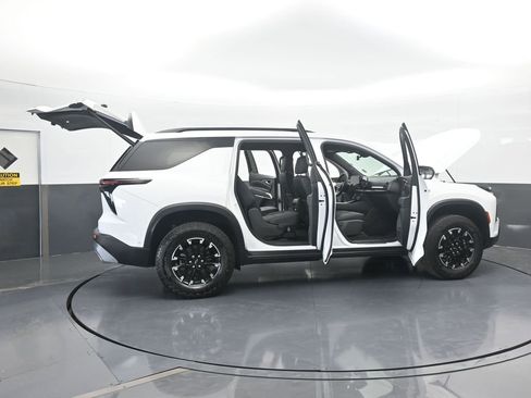 Used 2024 Chevrolet Traverse Z71 w/ Enhanced Driving Package image 87