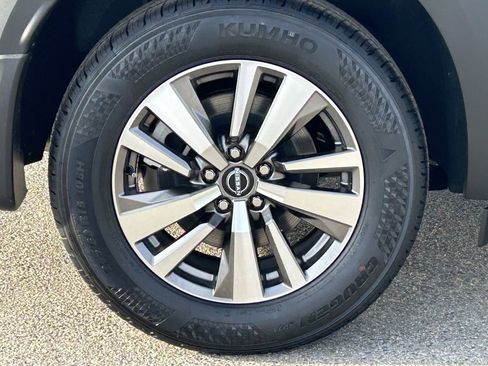 New 2025 Nissan Pathfinder SL image 7