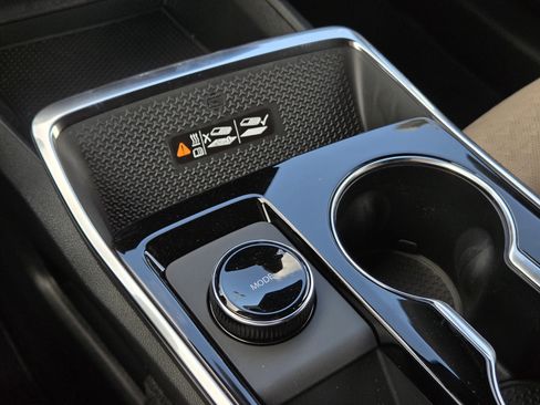 New 2026 Chevrolet Equinox ACTIV w/ Convenience Package III image 14