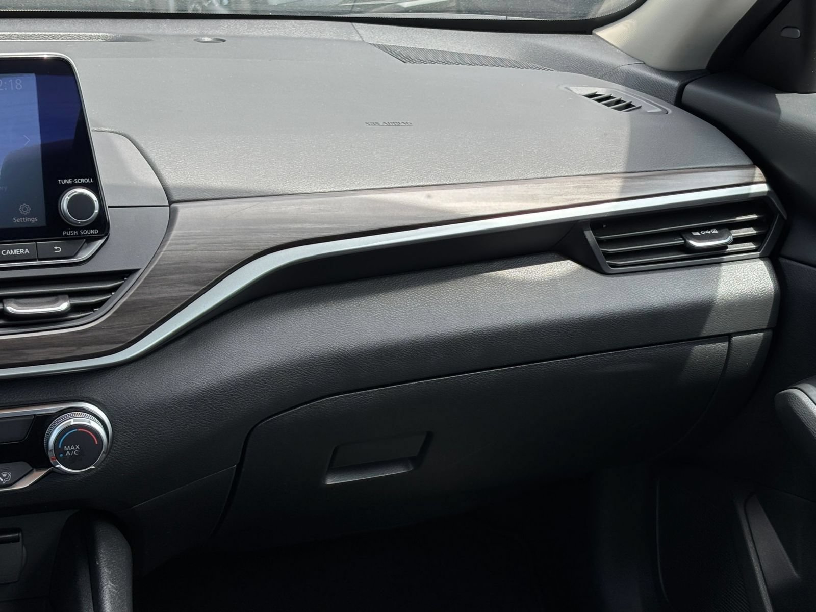 Used 2025 Nissan Altima 2.5 SV FWD image 35