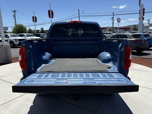 Used 2018 Toyota Tundra Limited w/ Limited Premium Package AWD/4WD image 6
