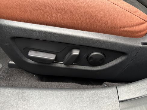 Used 2025 MAZDA CX-30 Carbon image 11