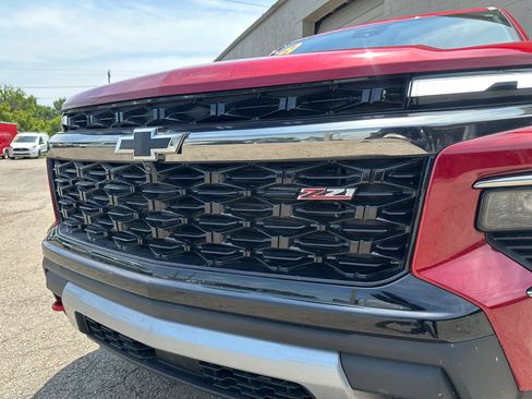 Used 2024 Chevrolet Traverse Z71 AWD/4WD image 14