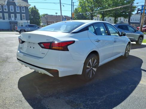 Used 2021 Nissan Altima 2.5 SV AWD/4WD image 5