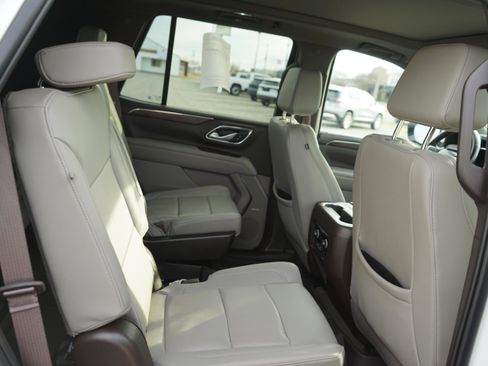 Used 2023 Chevrolet Tahoe Z71 w/ Luxury Package image 24