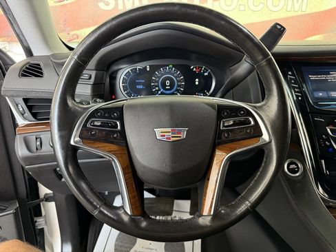 Used 2016 Cadillac Escalade ESV Premium image 13