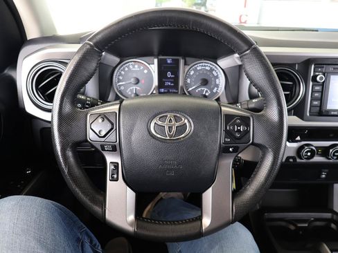 Used 2016 Toyota Tacoma SR5 RWD image 26