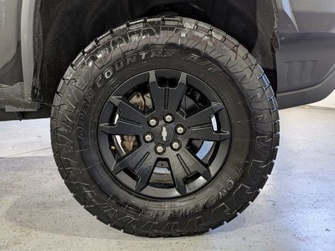 Used 2018 Chevrolet Colorado ZR2 w/ ZR2 Midnight Special Edition image 45