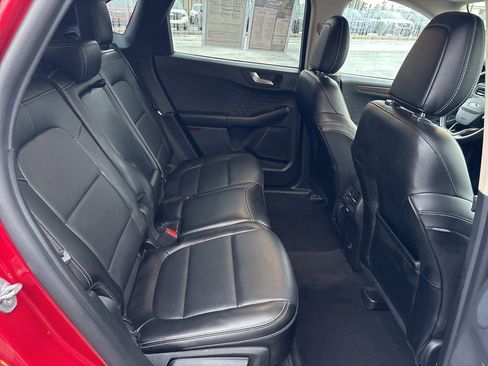 Used 2020 Ford Escape Titanium image 11