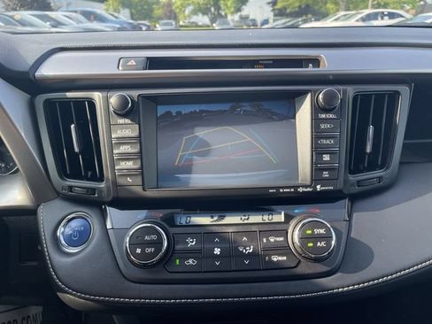 Used 2016 Toyota RAV4 Limited AWD/4WD image 18