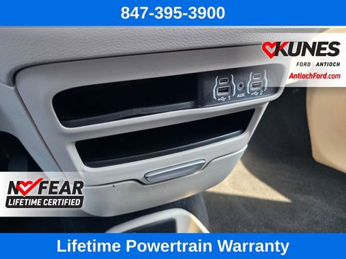 Used 2023 Chrysler Voyager LX image 54