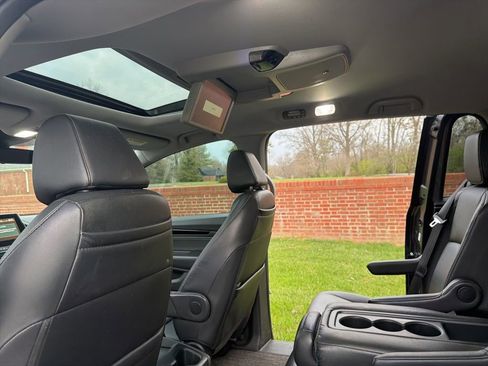 Used 2021 Honda Odyssey Touring image 16