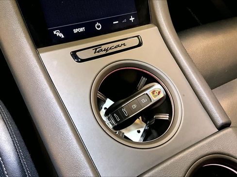 Used 2022 Porsche Taycan 4 Cross Turismo image 41