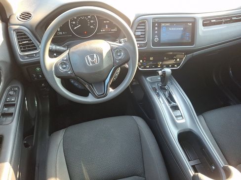 Used 2021 Honda HR-V EX image 11