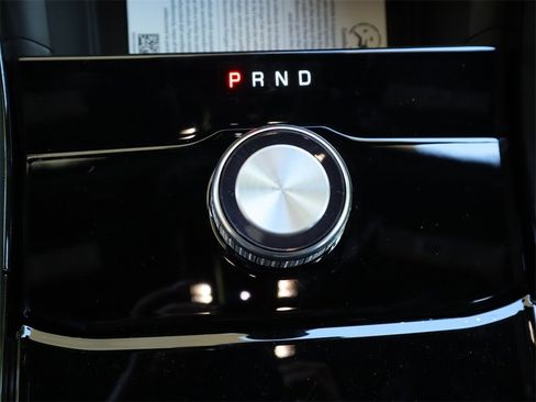 New 2023 Jeep Grand Cherokee Overland w/ Luxury Tech Group IV image 15