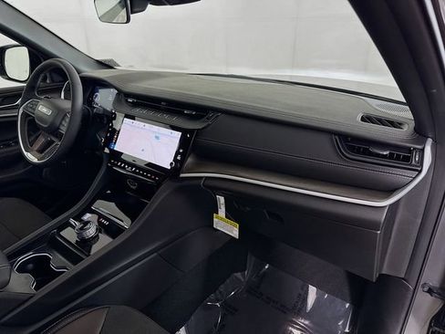 New 2026 Jeep Grand Cherokee Laredo image 27