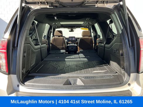 Used 2021 Chevrolet Suburban High Country image 13