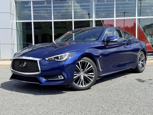 Used 2019 INFINITI Q60 3.0t Luxe w/ Essential Package AWD/4WD image 2