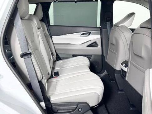 Certified 2026 INFINITI QX60 Luxe w/ Cargo Package AWD/4WD image 26