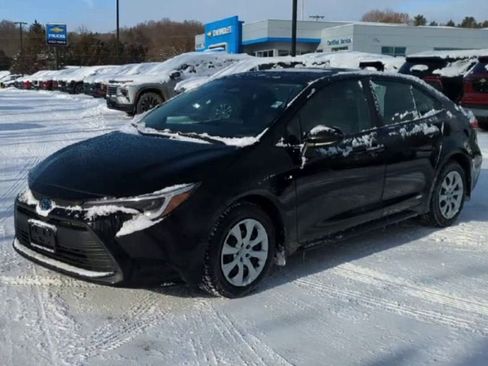 Used 2023 Toyota Corolla LE image 4