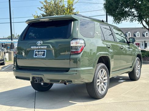 Used 2022 Toyota 4Runner TRD Sport w/ Technology Package AWD/4WD image 8