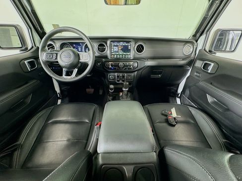Used 2023 Jeep Wrangler Unlimited Sahara AWD/4WD image 27