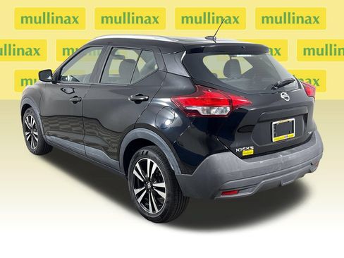 Used 2019 Nissan Kicks SV FWD image 9