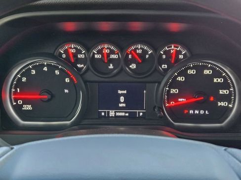 Used 2024 Chevrolet Silverado 2500 Custom w/ Custom Value Package image 17