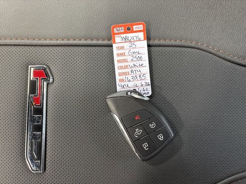 Used 2025 GMC Sierra 2500 AT4 w/ AT4 Preferred Package image 51
