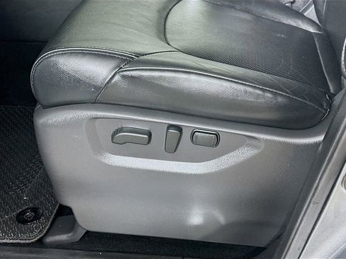 Used 2024 Nissan Armada SL image 25