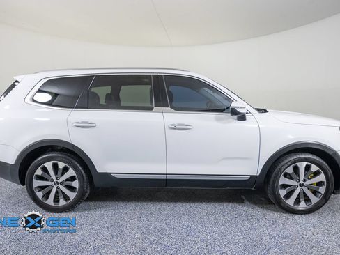 Used 2022 Kia Telluride S FWD image 8