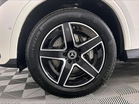 Certified 2025 Mercedes-Benz GLC 300 4MATIC image 8
