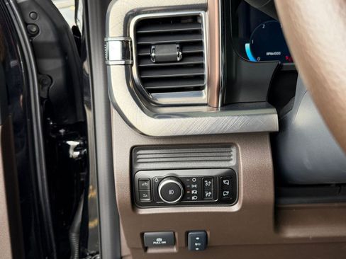 Used 2025 Ford F250 King Ranch w/ Chrome Package image 24