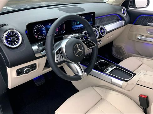New 2026 Mercedes-Benz GLB 250 image 21