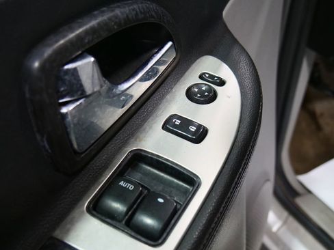 Used 2006 Pontiac Montana SV6 w/ Convenience Package image 19