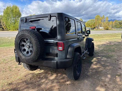 Used 2015 Jeep Wrangler Unlimited Sport w/ Quick Order Package 24S image 11
