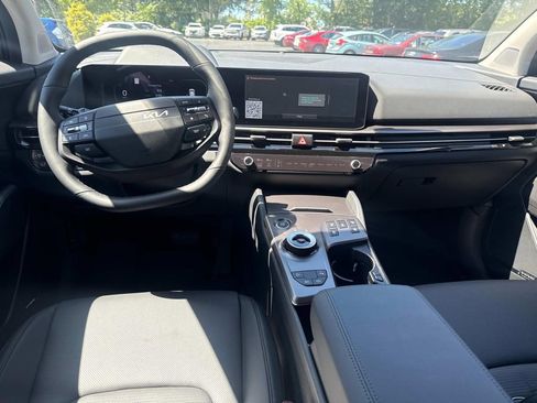 New 2026 Kia Sportage SX Prestige image 6