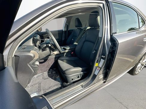 Used 2014 Lexus IS 250 w/ Navigation Package RWD image 21