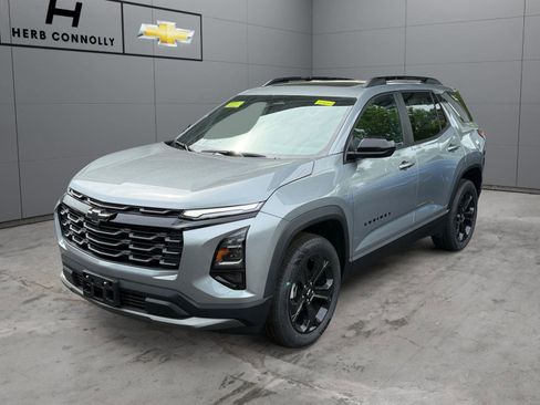 New 2026 Chevrolet Equinox LT w/ Convenience Package II AWD/4WD image 1