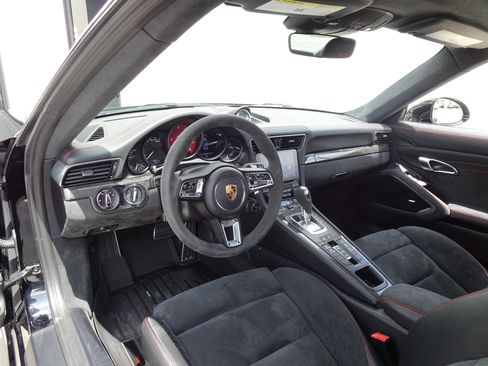 Used 2017 Porsche 911 Carrera GTS w/ GTS Interior Package RWD image 11