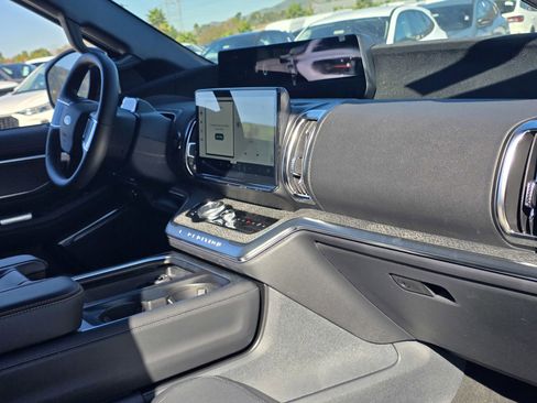 New 2026 Ford Expedition Tremor image 17