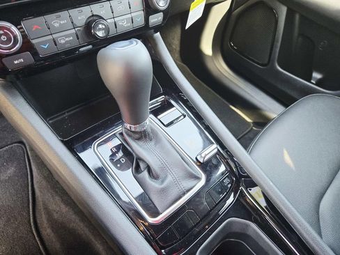 Certified 2026 Jeep Compass Limited AWD/4WD image 28