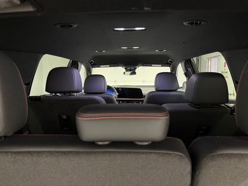 Used 2025 Chevrolet Traverse Z71 w/ Driver Confidence Package image 10