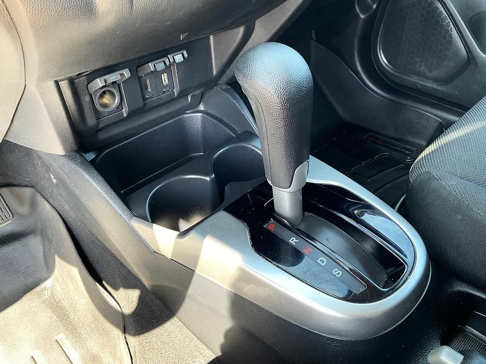 Used 2015 Honda Fit EX image 25